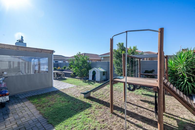 4 Bedroom Property for Sale in Viking Village Western Cape